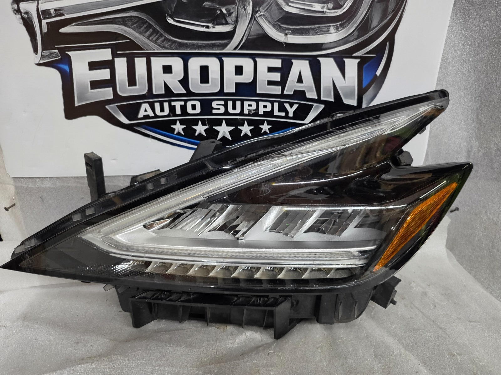 2019-2023 Nissan Murano LED Headlight LH Left Driver 26060-9UF0D Genuine OEM