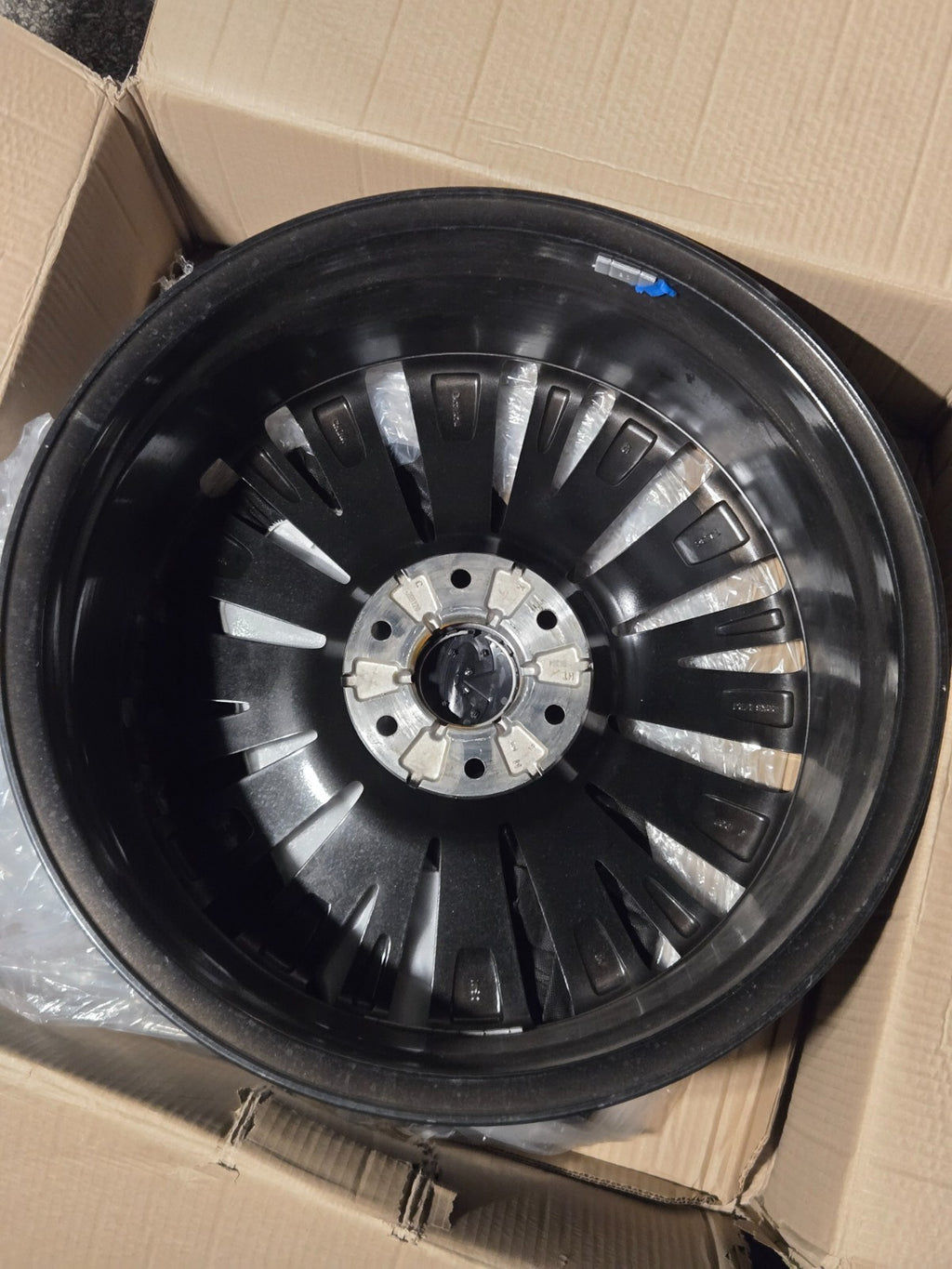 Infiniti QX80 4030S-IP228B IP 22X8 BLACK MONOGRAM WHEEL RIM OEM