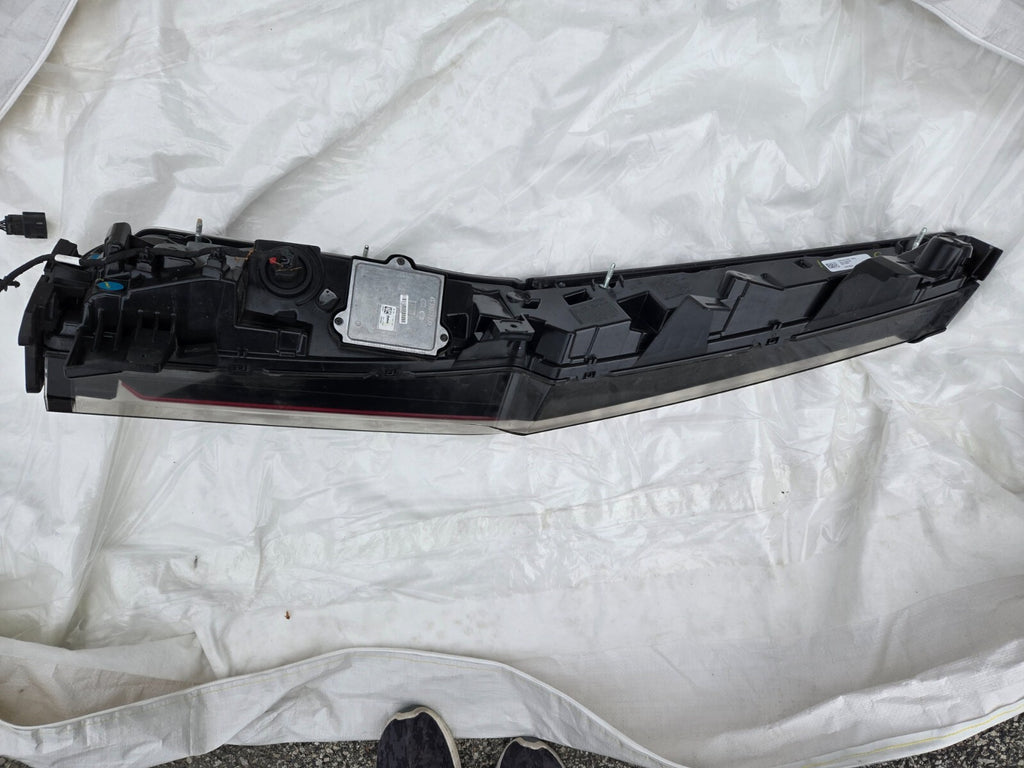 2021-2024 CADILLAC ESCALADE LED RIGHT RH PASSENGER TAIL LIGHT OEM 85120249