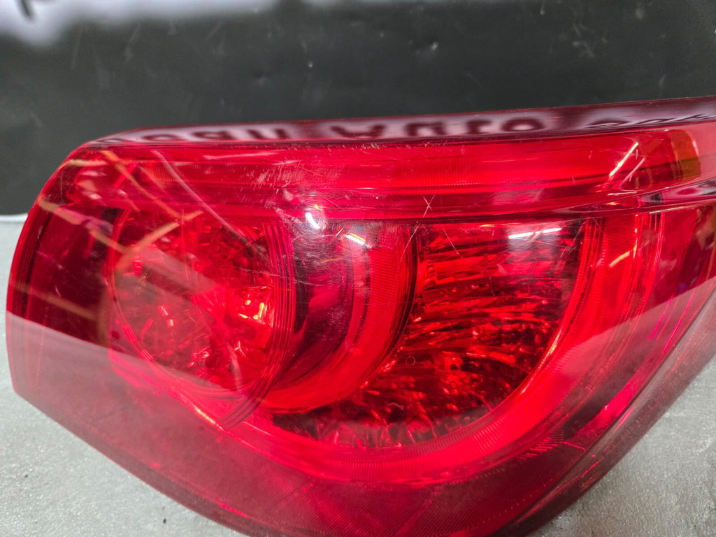 2014 2015 2016 2017 Infiniti Q50 Q50S Right Passenger Tail Light OEM 265504HB0B