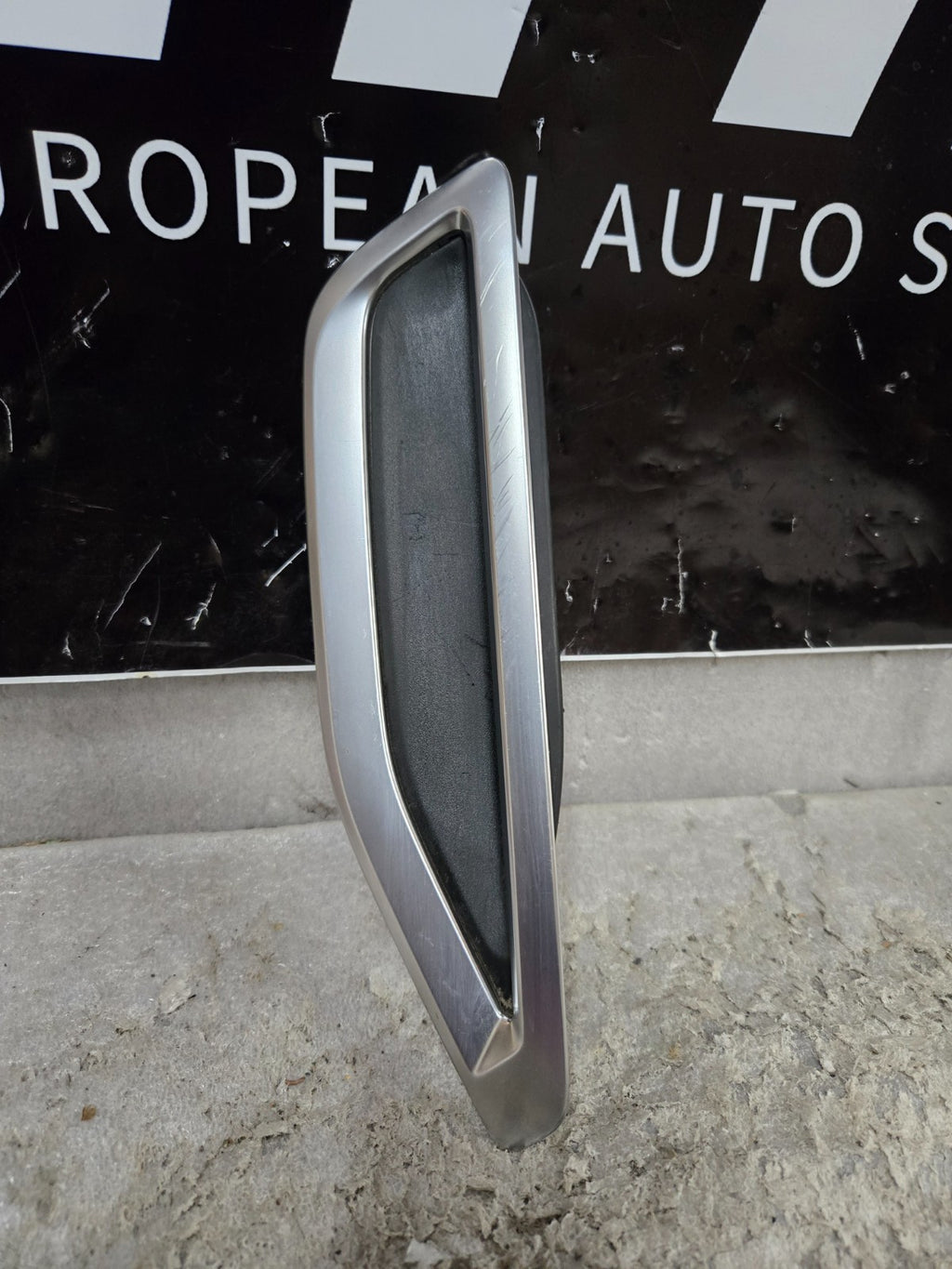 2019 BMW X5 G05 Fender Trim Right RH Passenger Side 7418178 OEM Silver
