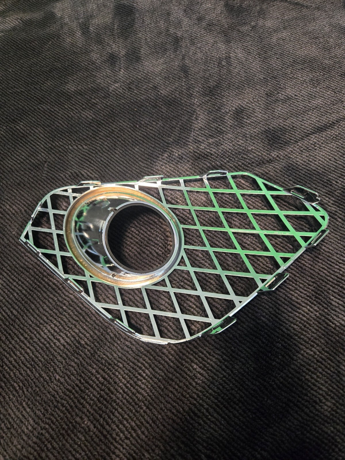 2020-2022 Bentley Continental GT LH Left Outer Bumper Grille 3SD807647A OEM