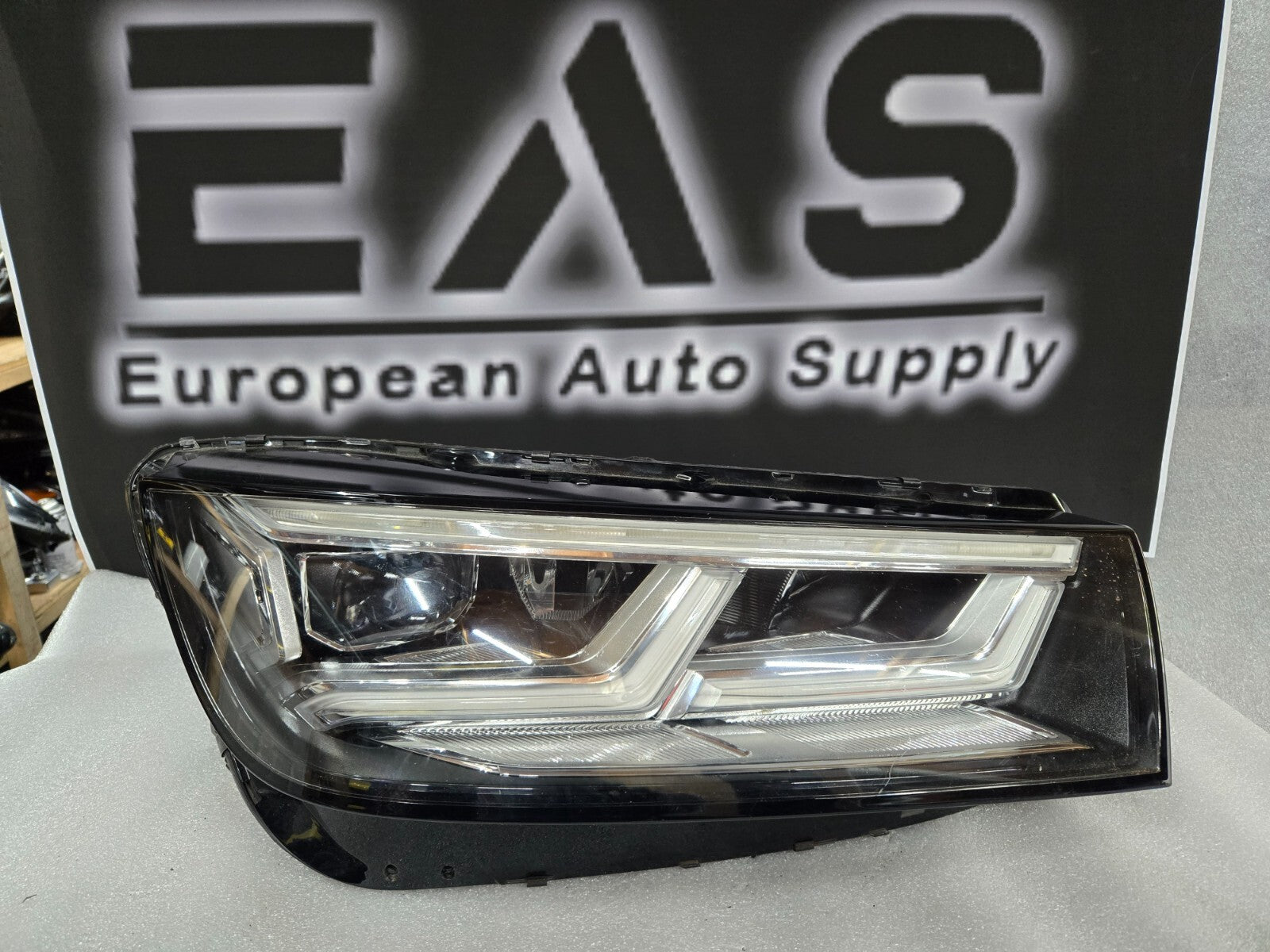 2018 2019 2020 Audi Q5 SQ5 LED Headlight Right Passenger Side RH OEM 80A941034E