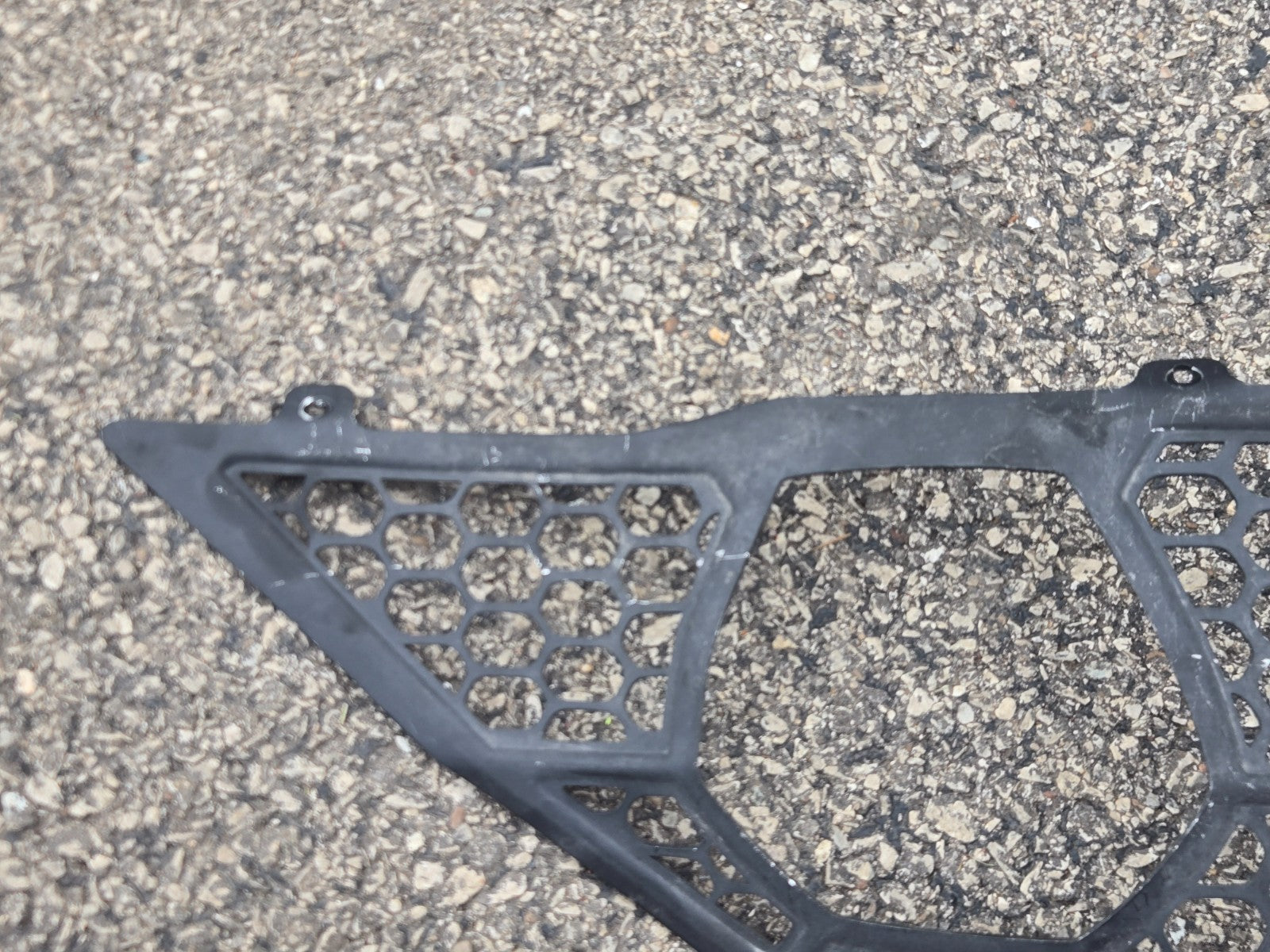 2019-2021 LAMBORGHINI AVENTADOR SVJ REAR BUMPER EXHAUST GRILL 470807684G OEM