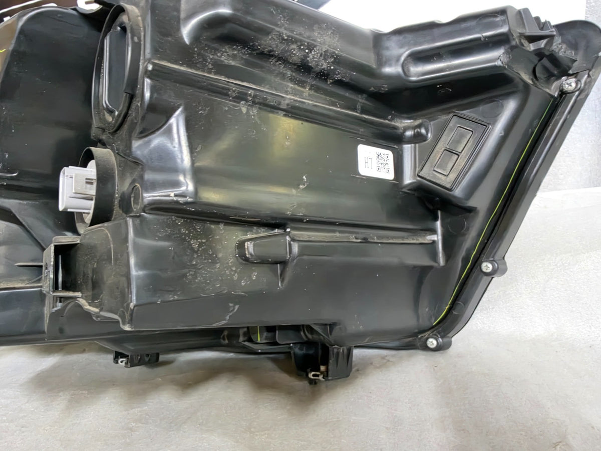 2023-2025 Honda Pilot Left LH Driver LED Headlight Genuine OEM 33150-T90-A01