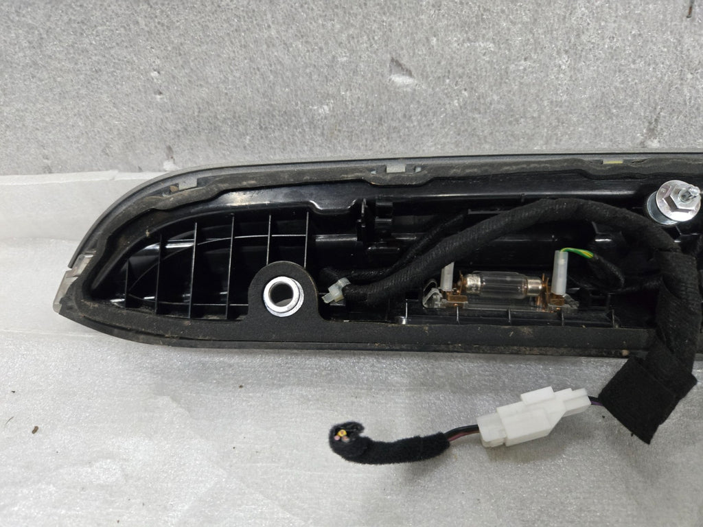 2014-2017 Maserati Ghibli Trunk Deck Lid Cover w/Camera 670010759 OEM 178269