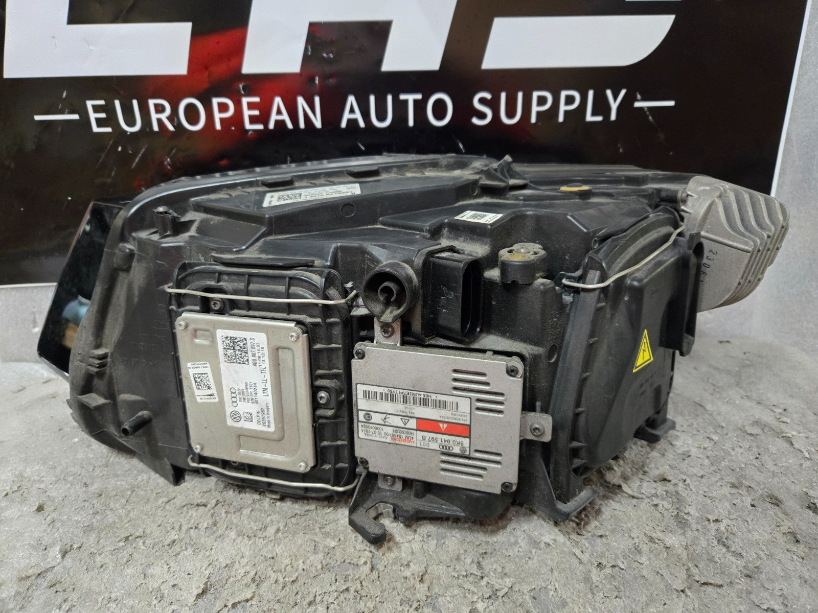 2013-2017 Audi Q5 SQ5 Xenon HID Headlight RH Right Non-AFS OEM W/ Modules!