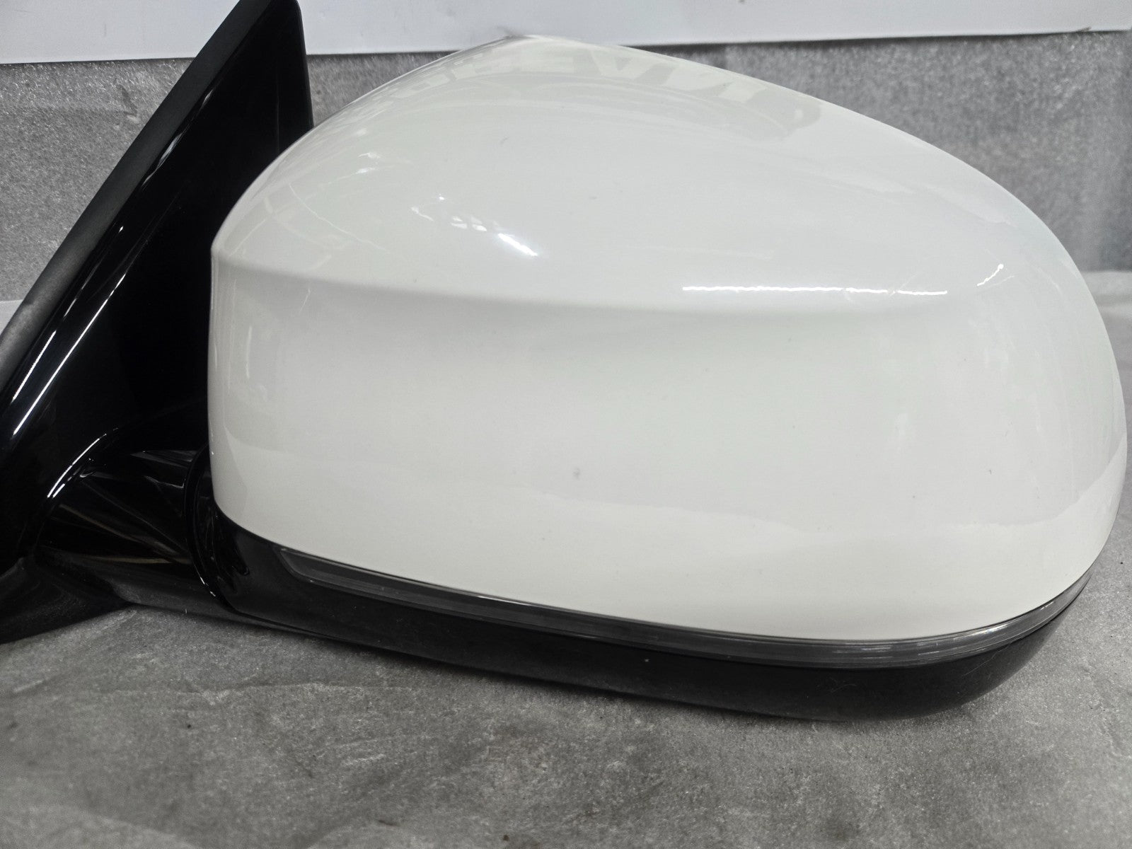 2018 - 2022 BMW X3 G01 FRONT LEFT LH DRIVER SIDE DOOR REAR VIEW MIRROR OEM WHITE