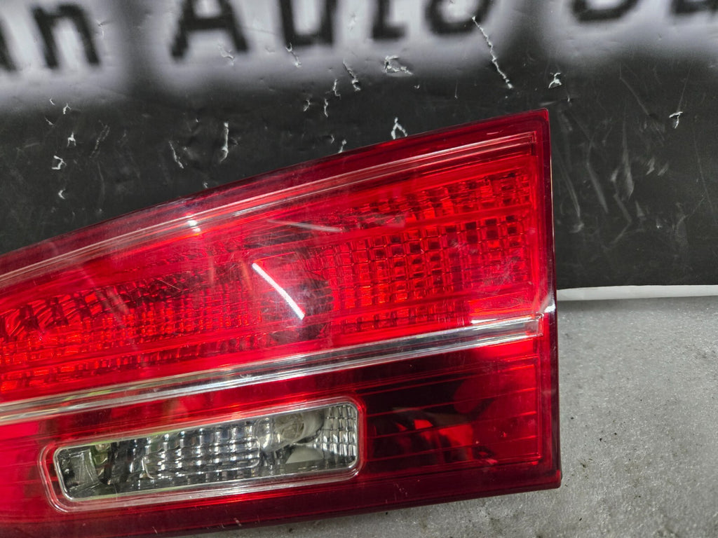 2013-2016 Hyundai Santa Fe Right RH Inner Tail Light Assembly OEM 92406-4Z0