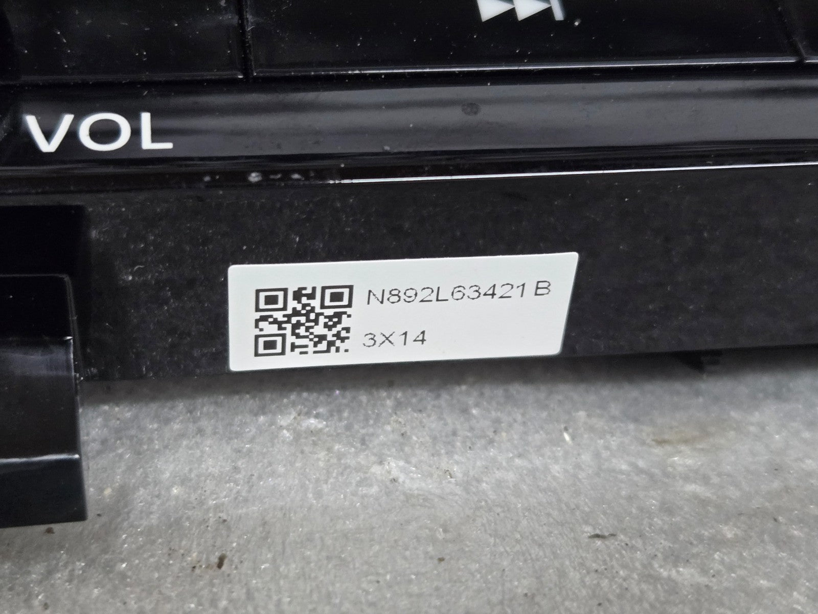 2024 NISSAN ROGUE DASH DASHBOARD CENTER DISPLAY SCREEN MONITOR OEM 28090-6RN2B