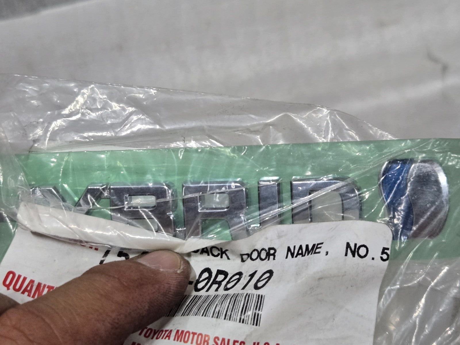 OEM Toyota Side Door Emblem ( Hybrid ) New, Chrome, Part Number 75445-0R010 NEW