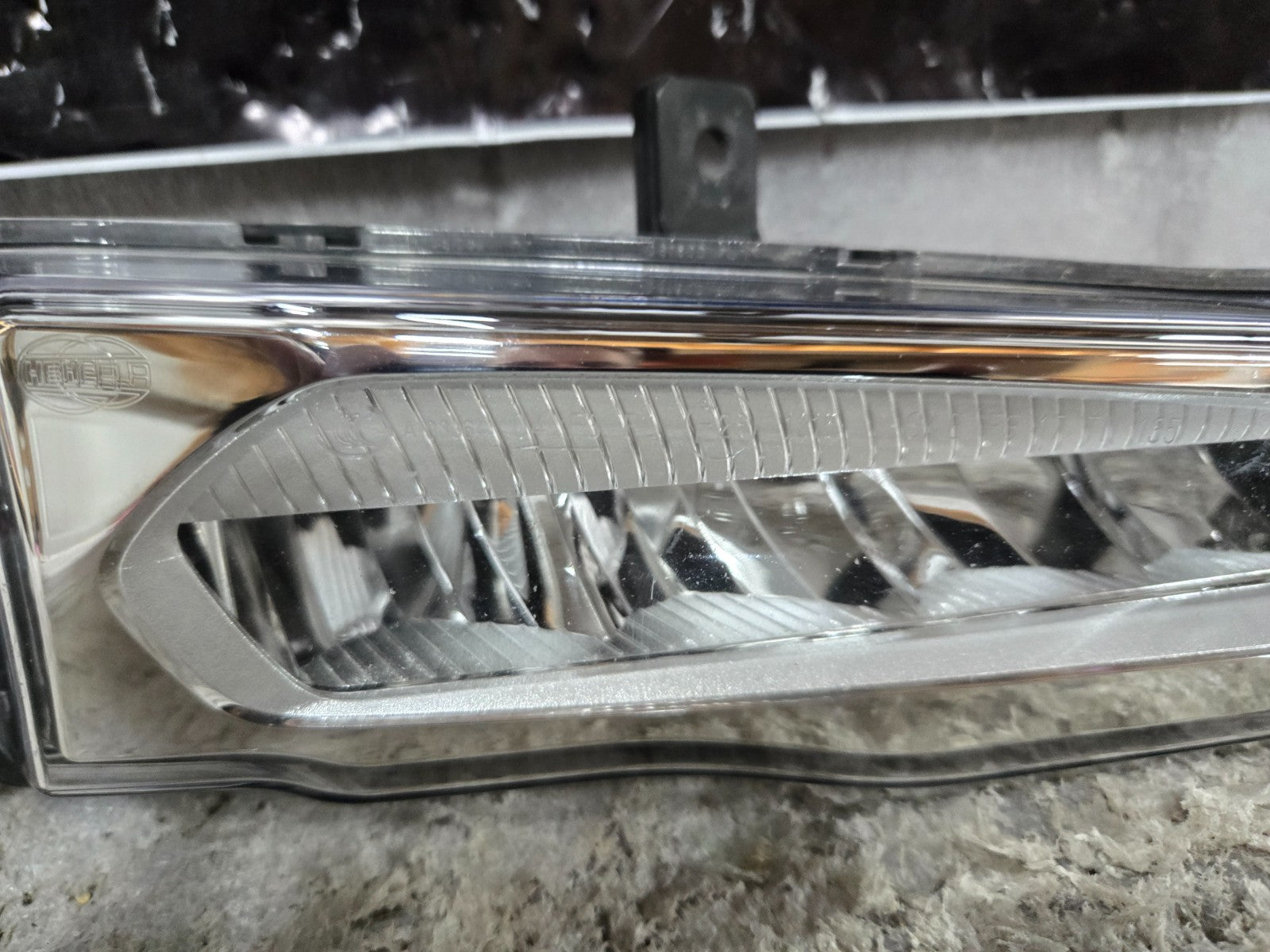 2018 - 2019 BMW X3 G01 FRONT RIGHT RH PASSENGER LED FOG LIGHT LAMP OEM 7412528