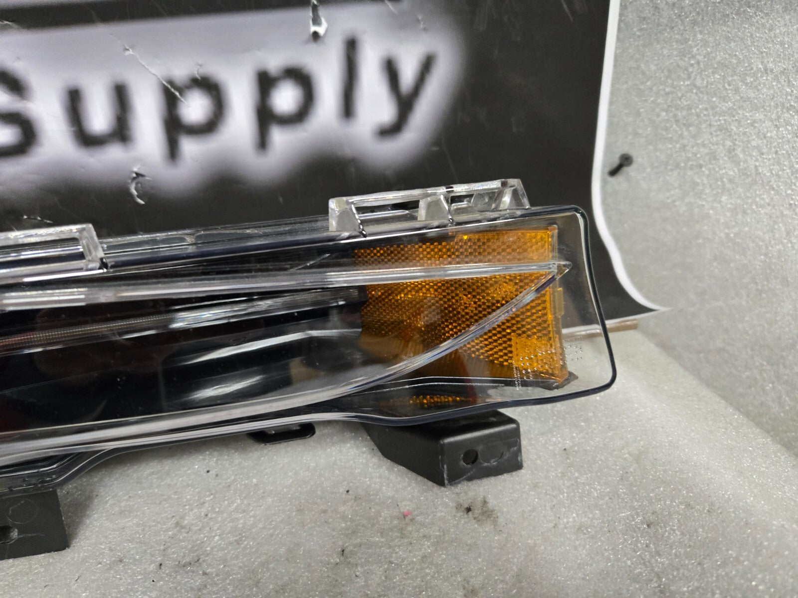 *Damaged* Tesla Model Y Front Right Side Fog Light Lamp 2020 2021 2022 2023 OEM