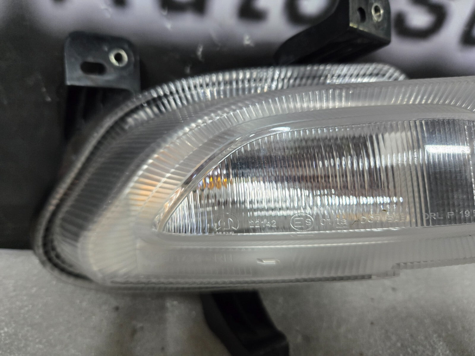 2015-2018 JEEP RENEGADE FRONT RIGHT TURN SIGNAL P/N 521777740 GENUINE OEM