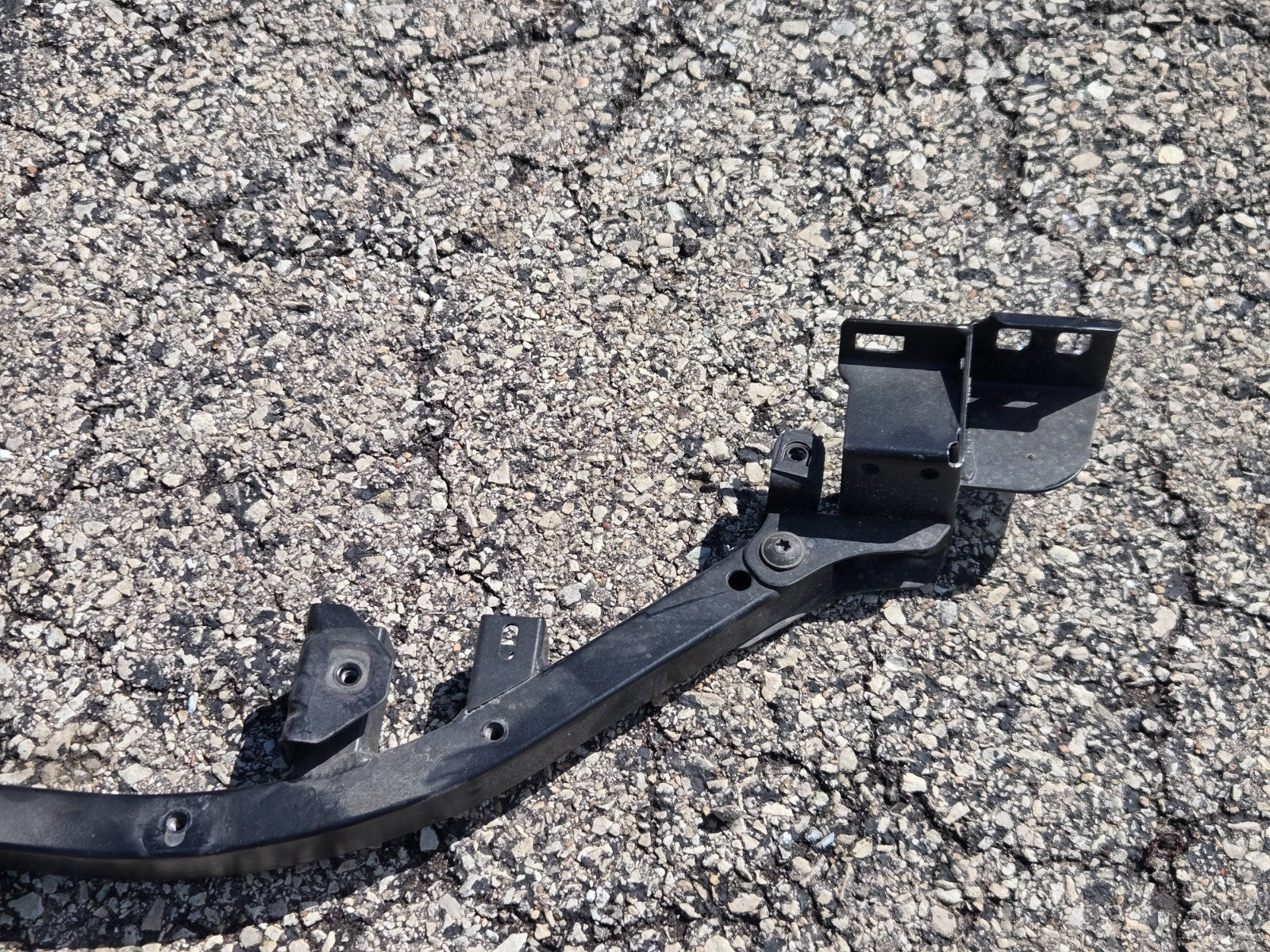 LAMBORGHINI HURACAN REAR BUMPER CROSSMEMBER SUPPORT MOUNT BRACKET OEM 4T0813753E