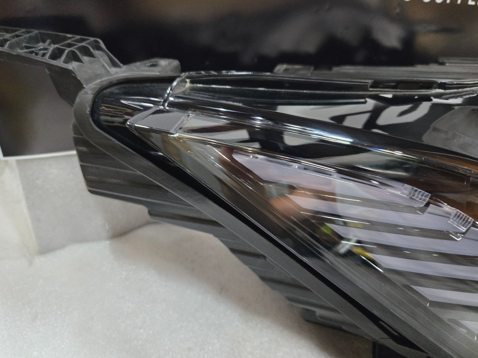 2024 LINCOLN NAUTILUS RIGHT PASSENGER SIDE RH HEADLIGHT LED OEM R2TB-13W029-BJ