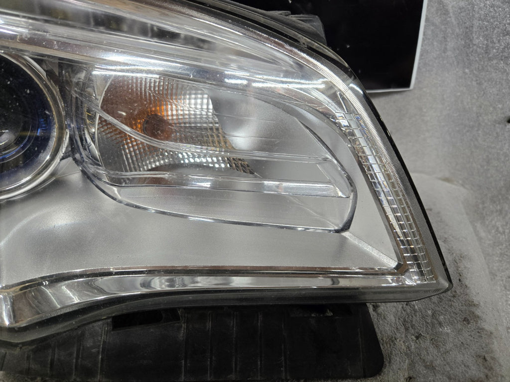 2013-2017 Buick Enclave Xenon HID Headlight NON-AFS Right Passenger Side OEM