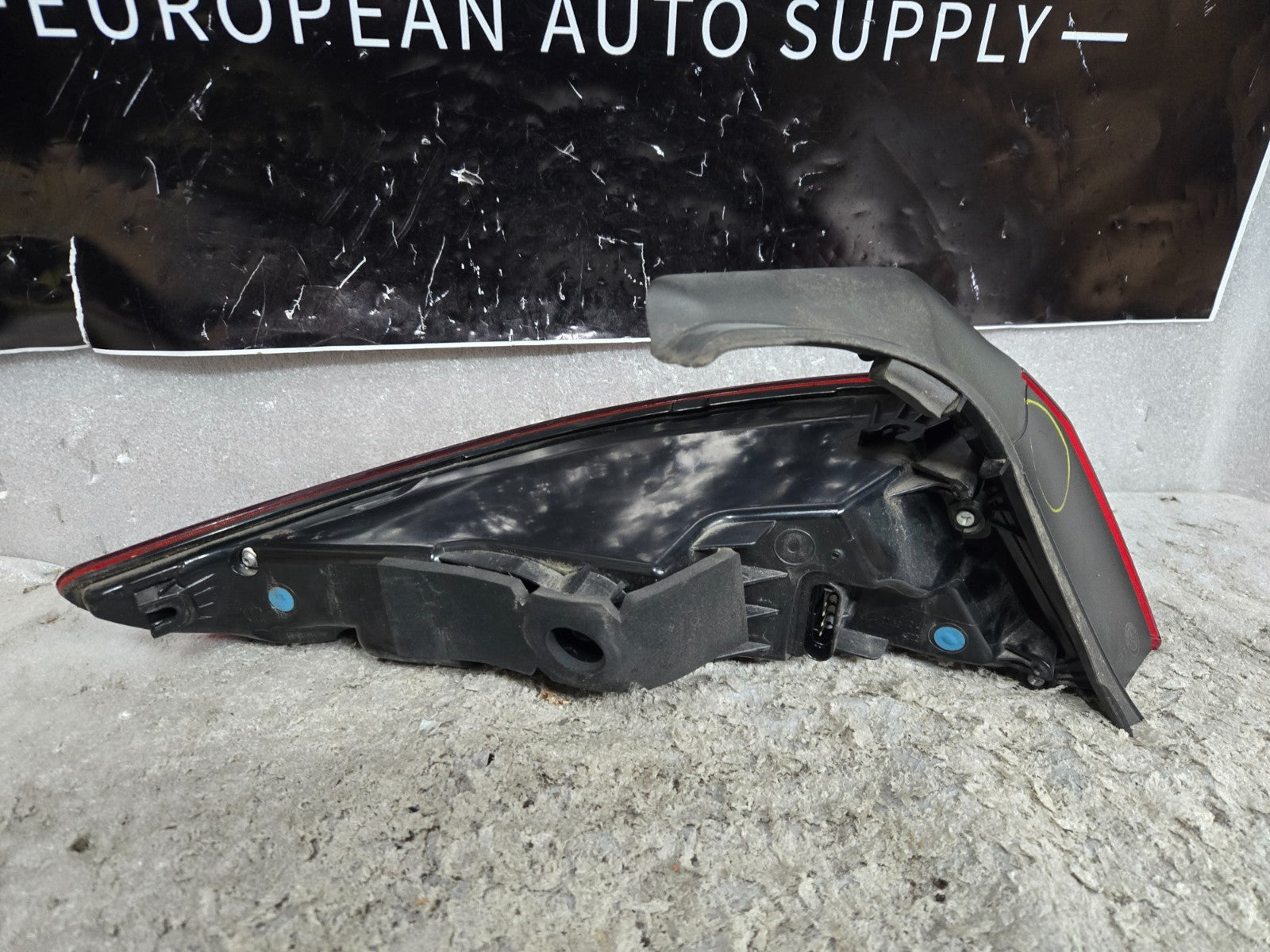 2017-2021 ALFA ROMEO GIULIA 952 REAR RIGHT OUTER TAILLIGHT TAIL LED LAMP OEM