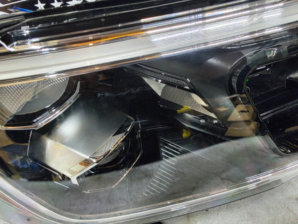 2024 - 2025 Volkswagen Atlas Right RH Base LED Headlight OEM Complete 3CN941082L
