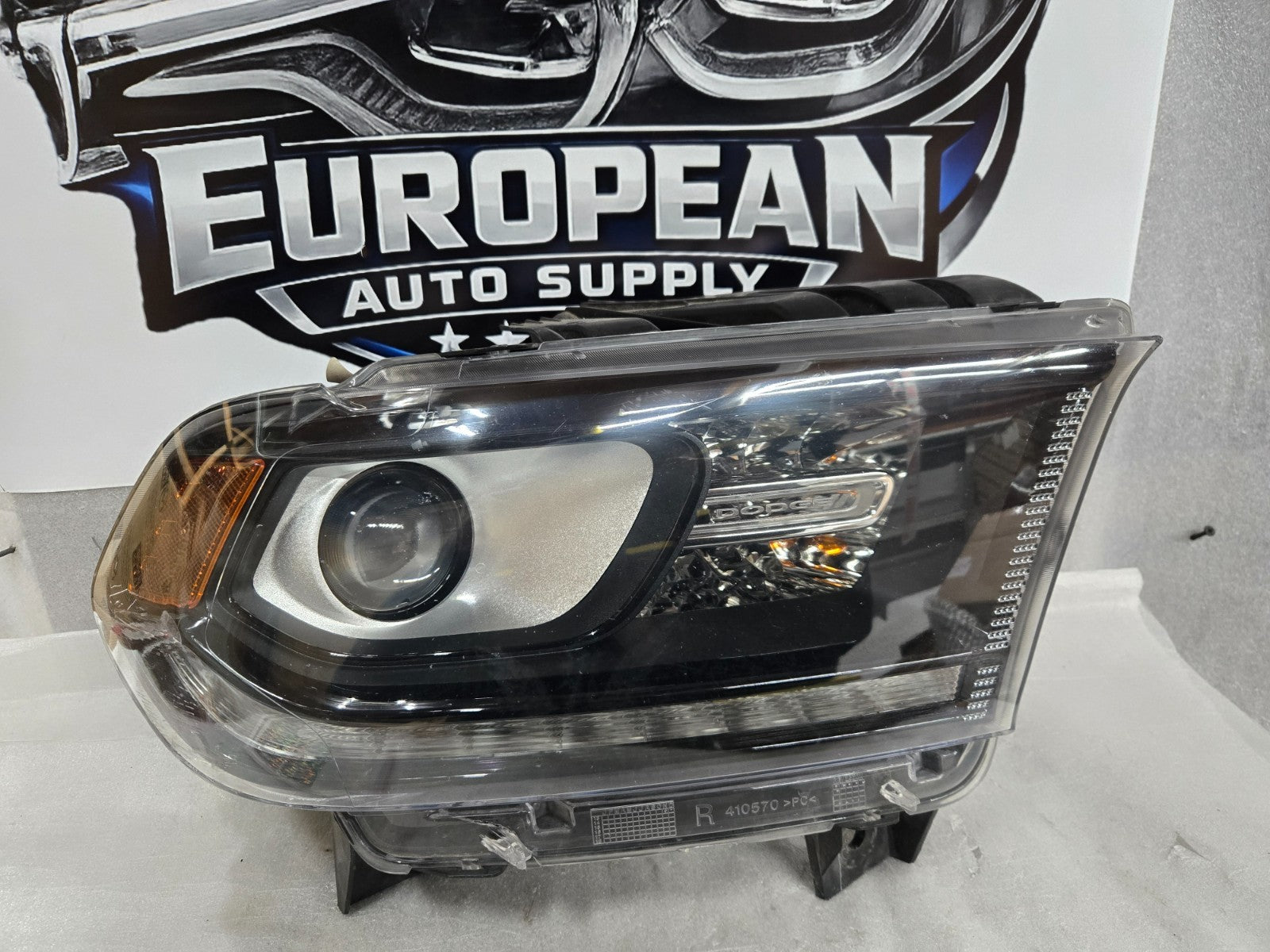 2014-2018 Dodge Durango HID Headlight Right RH Passenger Side 68184830AE OEM R