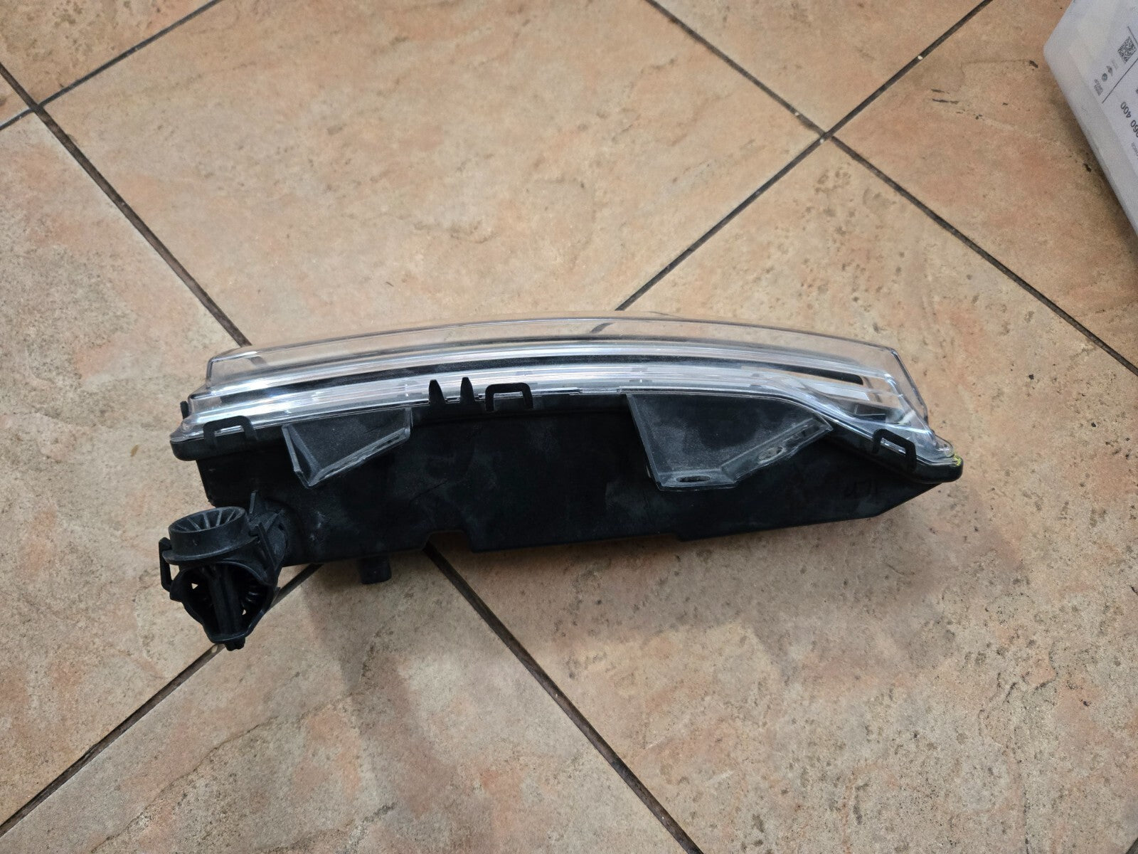 2022-2023 Range Rover Vogue L460 Right Passenger LED Foglight OEM M8E215200AC