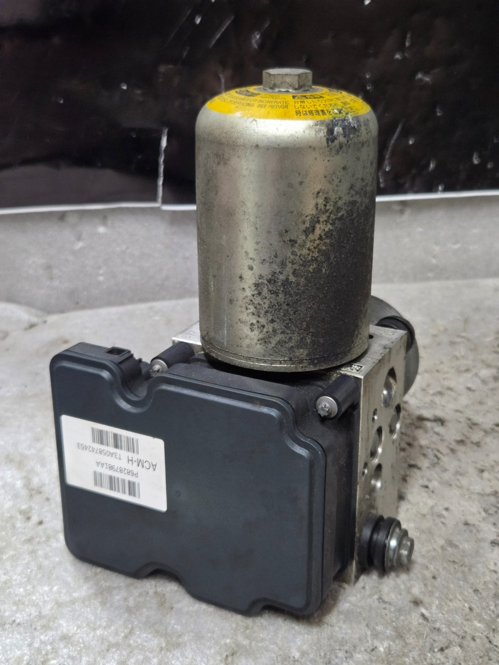 Genuine OEM Mopar Control-Anti-Lock Brake ABS Pump 68203240AC P68287981AA USED