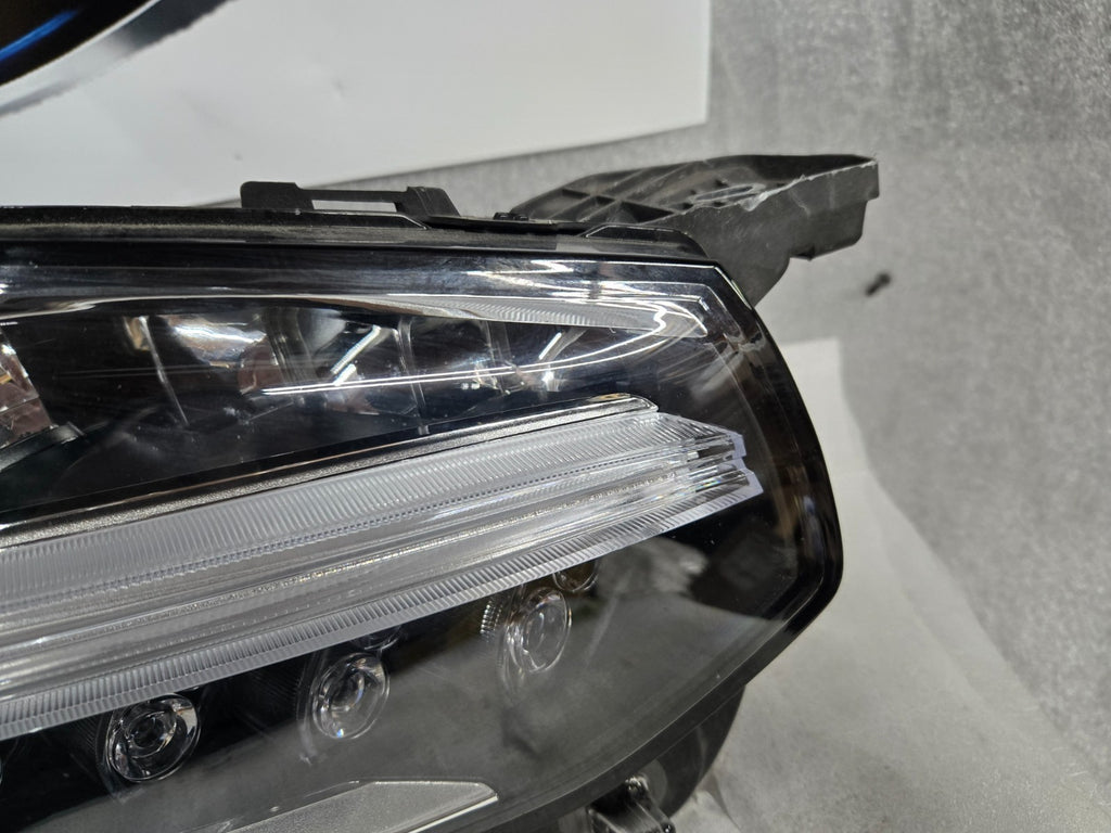 2016 - 2023 Volvo XC90 Right RH Passenger LED Headlight OEM 32338947 w/ Modules