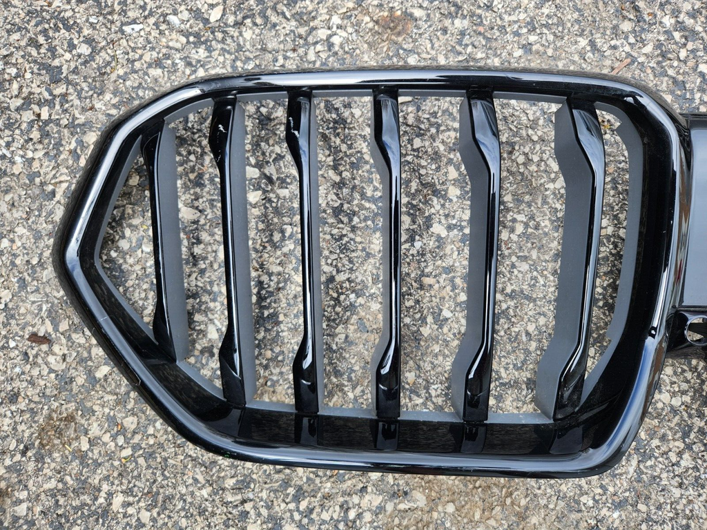 2020-2022 BMW X6 G06 Front Upper Bumper Black Grill Grille 7481386 7481387 OEM