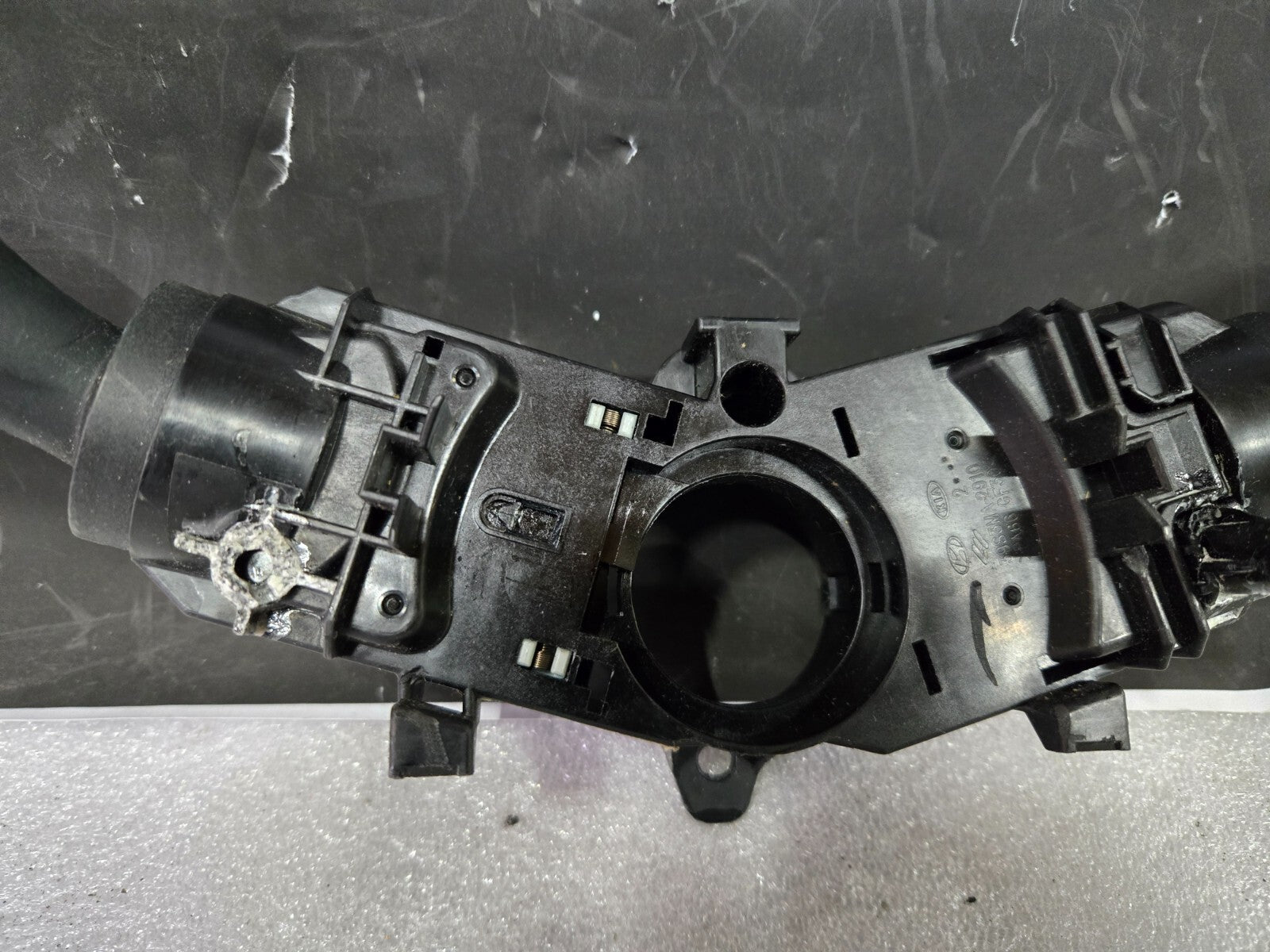 13-18 Hyundai Santa Fe Sport OE Steering Column Lights Wipers Switch 39S3MA-2910