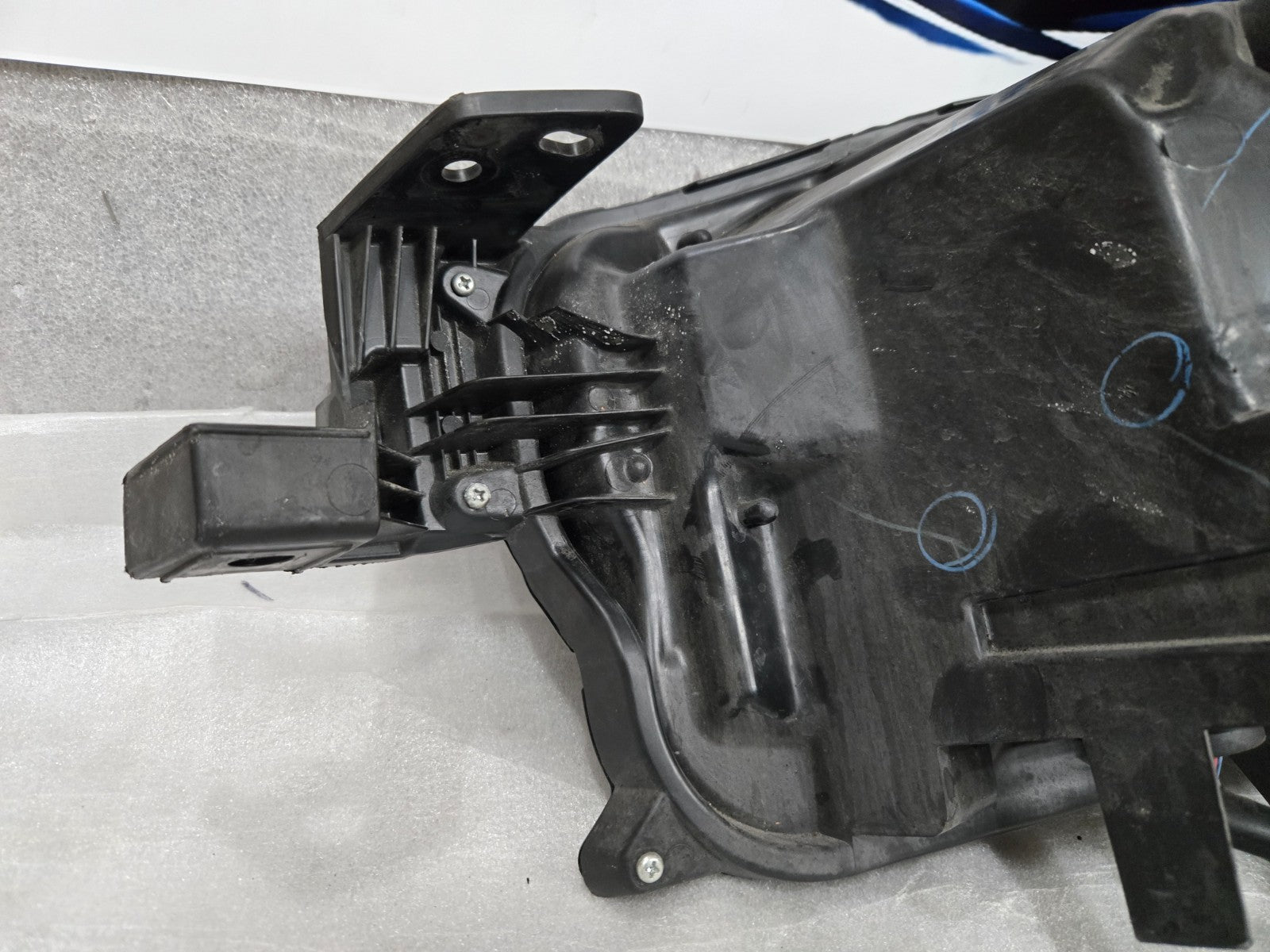 2020-2023 Mazda CX30 Right Passenger WITH Adaptive LED Headlight OEM DGJ1-51030