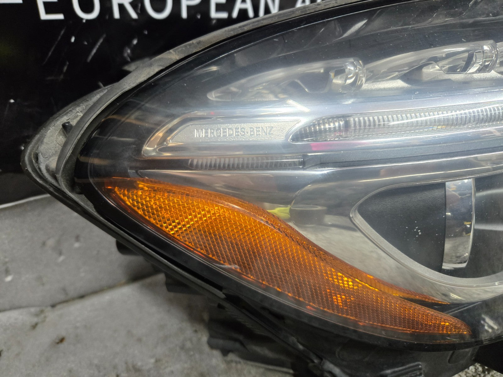 2015-17 Mercedes Benz GLA250 GLA45 Xenon Right Passenger Headlight OEM COMPLETE