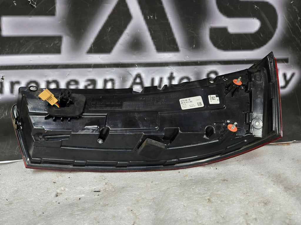 2016-2018 AUDI Q7 Left LH Drivers Side LED Tail Light Lamp Upper 4M0945093D OEM