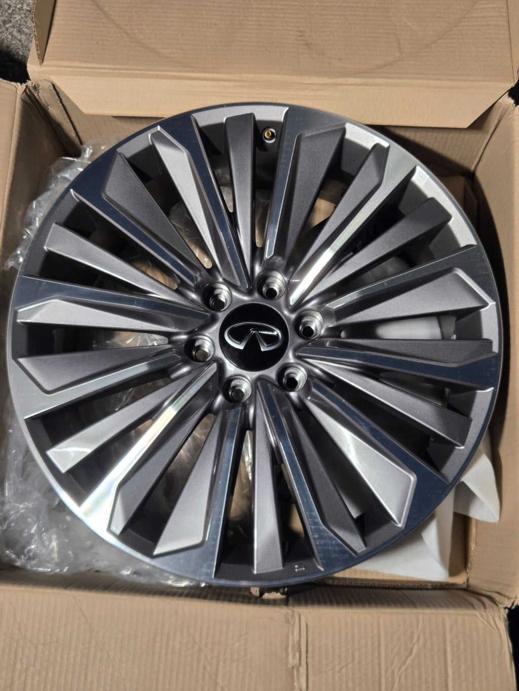 Infiniti QX80 4030S-IP228B IP 22X8 BLACK MONOGRAM WHEEL RIM OEM