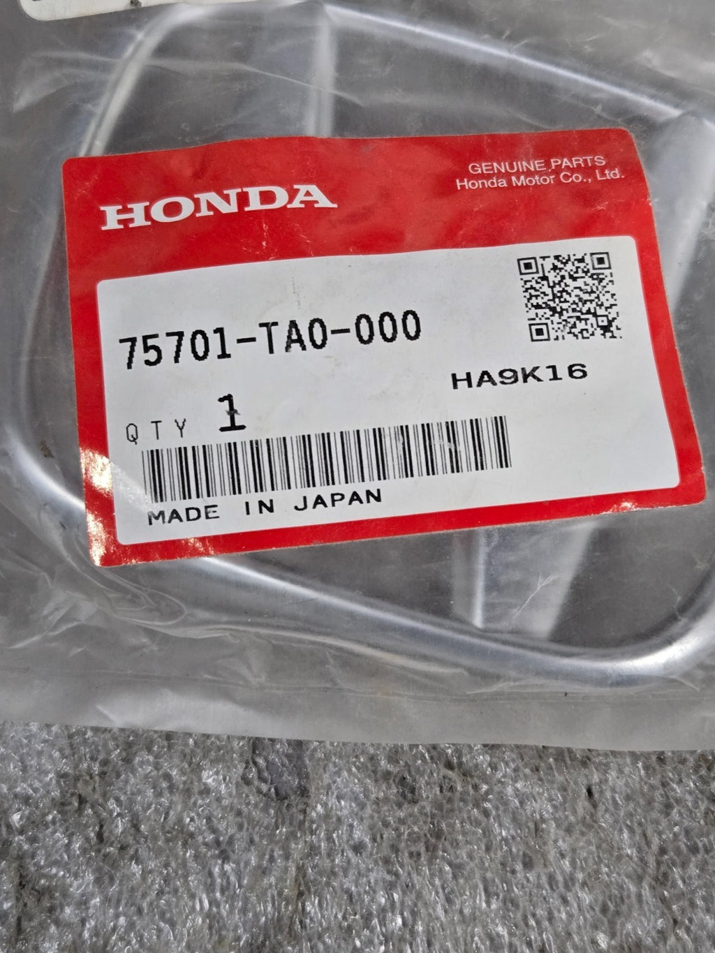 2008 - 2012 HONDA ACCORD REAR TRUNK BADGE EMBLEM  75701-TA0-000 OEM