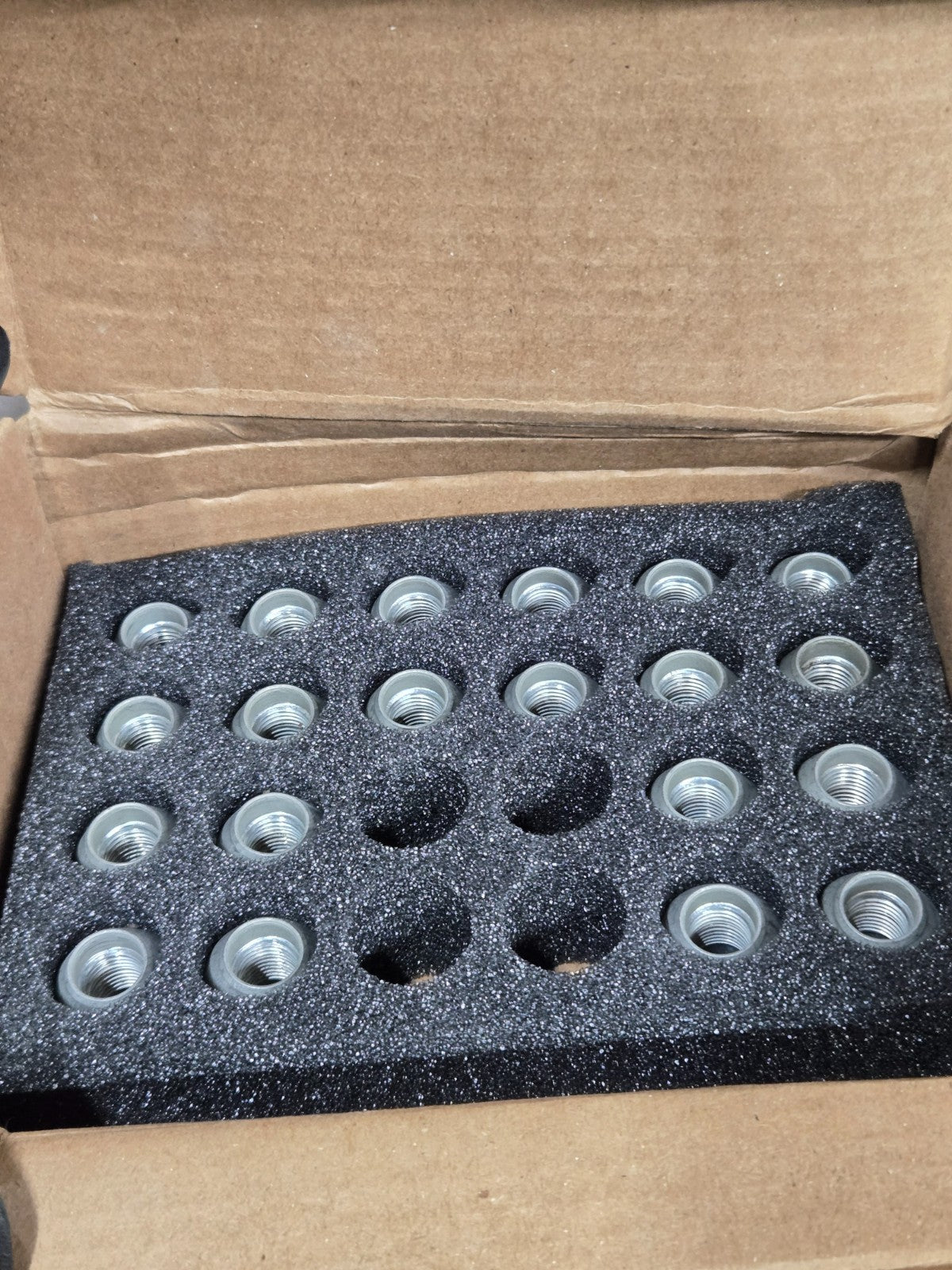 Land Rover Wheel Locks  - VPLCW0141 OEM