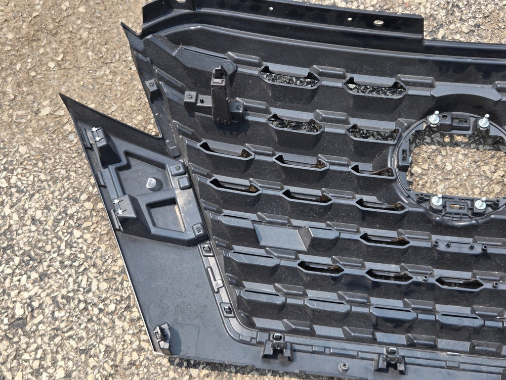 2021 2022 2023 NISSAN KICKS FRONT UPPER GRILLE OEM 62310-9VC0A