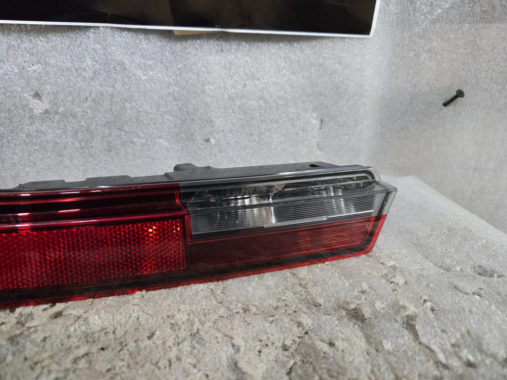 2022 2023 BMW IX REAR LOWER RIGHT PASSENGER BUMPER LIGHT LAMP H1795378008 OEM