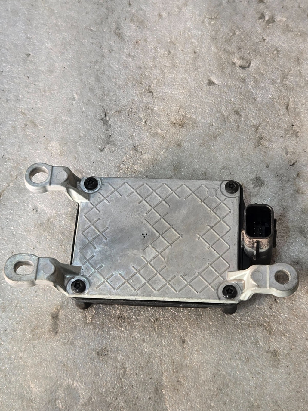 2016-2019 Nissan Altima Rogue Cruise Distance Sensor Radar 28438-5FA5A OEM WM