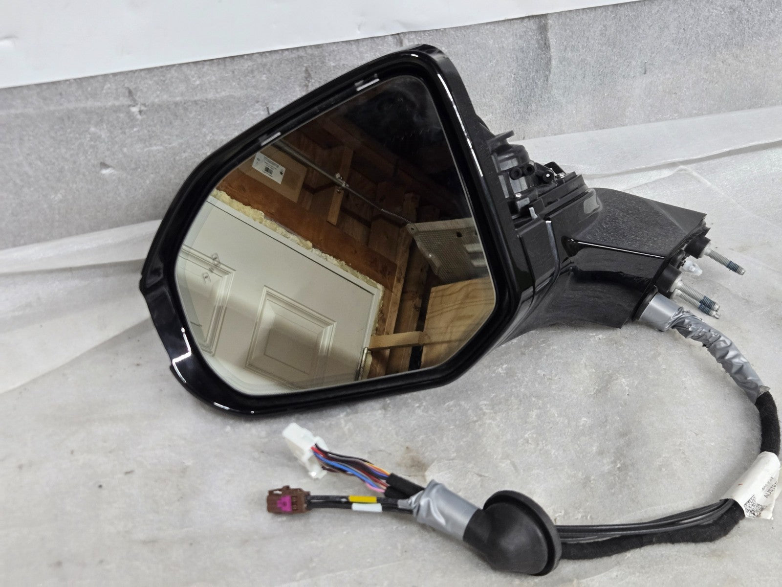 2022 - 2024 Rivian R1T R1S Front Left Driver Side View Mirror OEM PT00516900-G