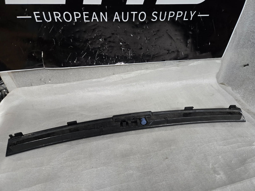 2016 LAND RANGE ROVER (L405) REAR TAILGATE HATCH THIRD 3RD BRAKE STOP LIGHT LAMP