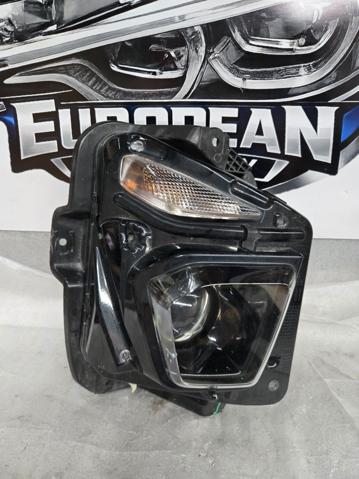 2019-2022 Chevy Blazer HID Xenon Headlight Left LH Driver OEM 84987046
