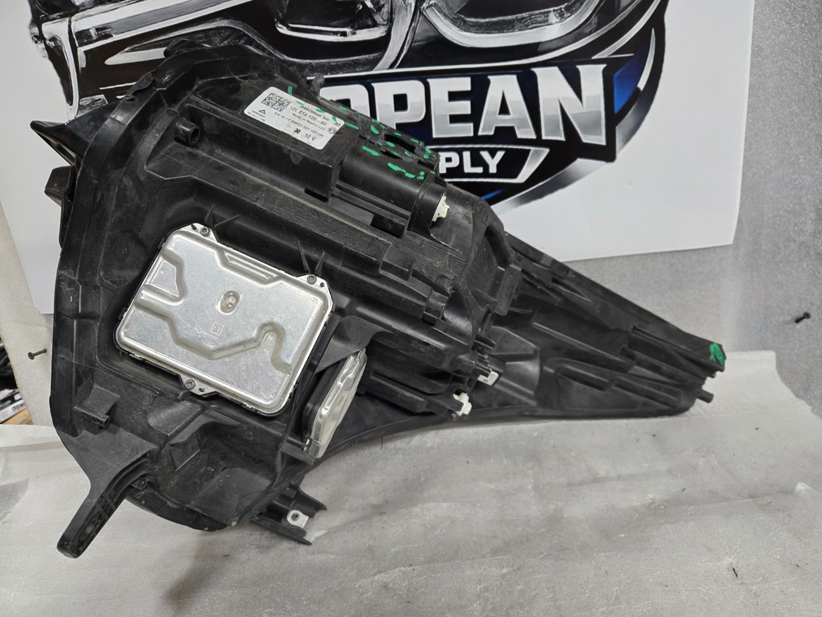 2017-2020 Cadillac XT5 OEM Right RH Passenger Side LED Headlight OEM 84826666