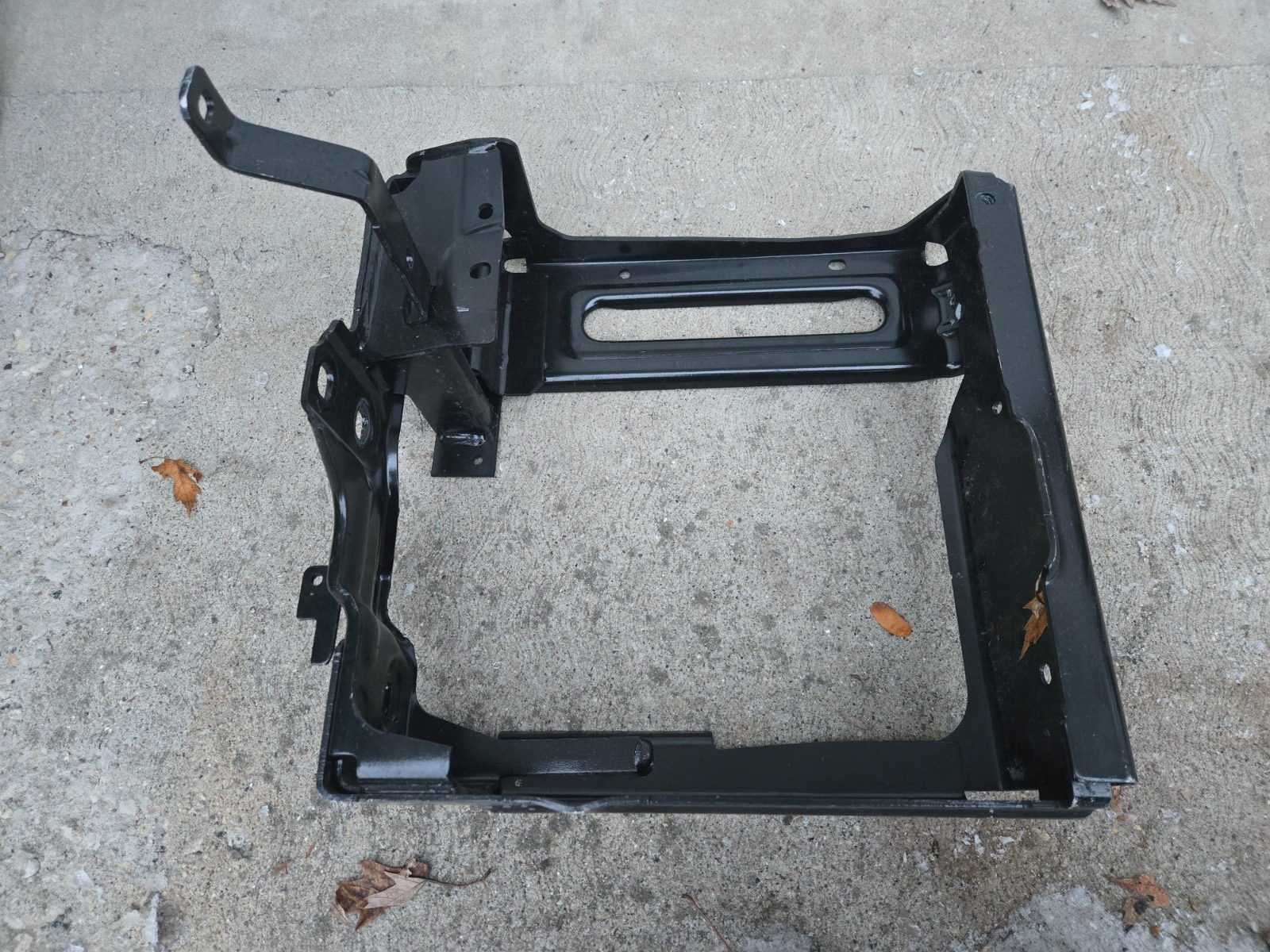 2017-2023 BMW X5 G05 X7 G07 REINFORCEMENT BRACKET RIGHT R 51117421884 OEM NICE 