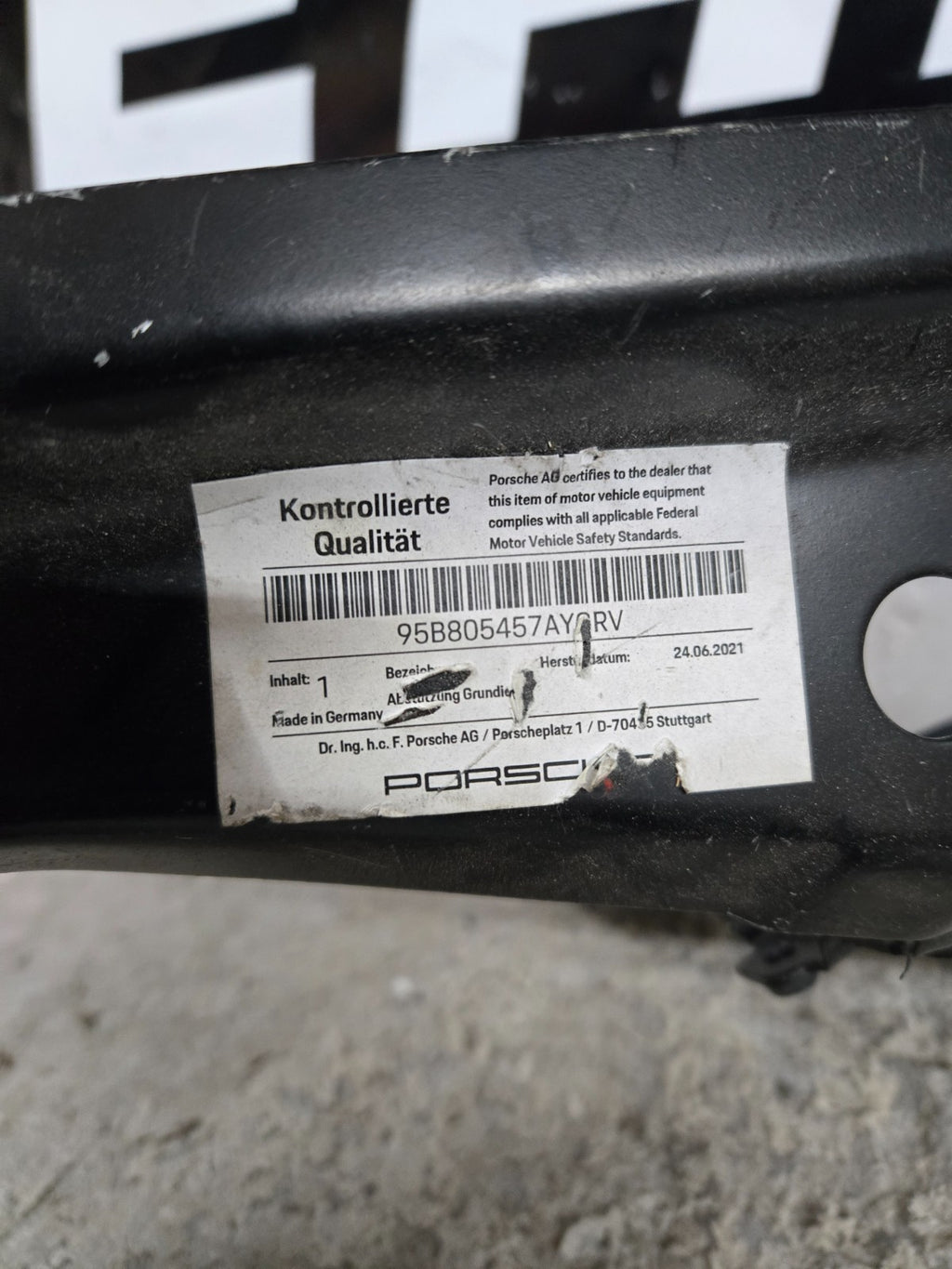 2015-2025 Porsche Macan 3.0L Front Right Frame Horn Apron 95B805140AYGRV OEM