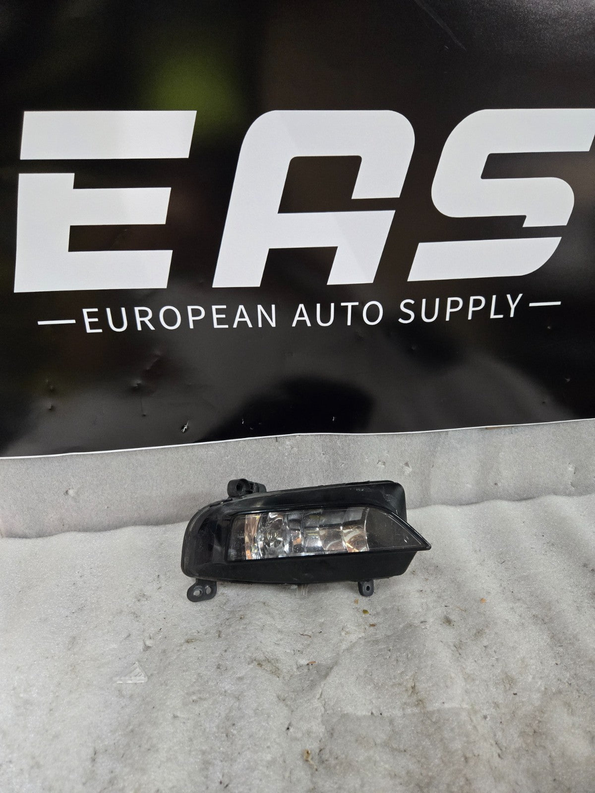 2013-2016 AUDI A4 S4 Right RH Passenger Side Fog Light Assembly 8K0941700C OEM