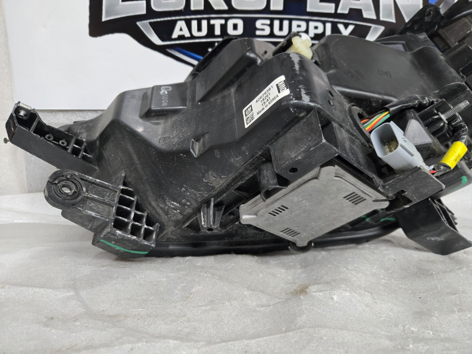 2017-2020 Buick Encore Right Passenger Full LED Headlight OEM 42679381 COMPLETE