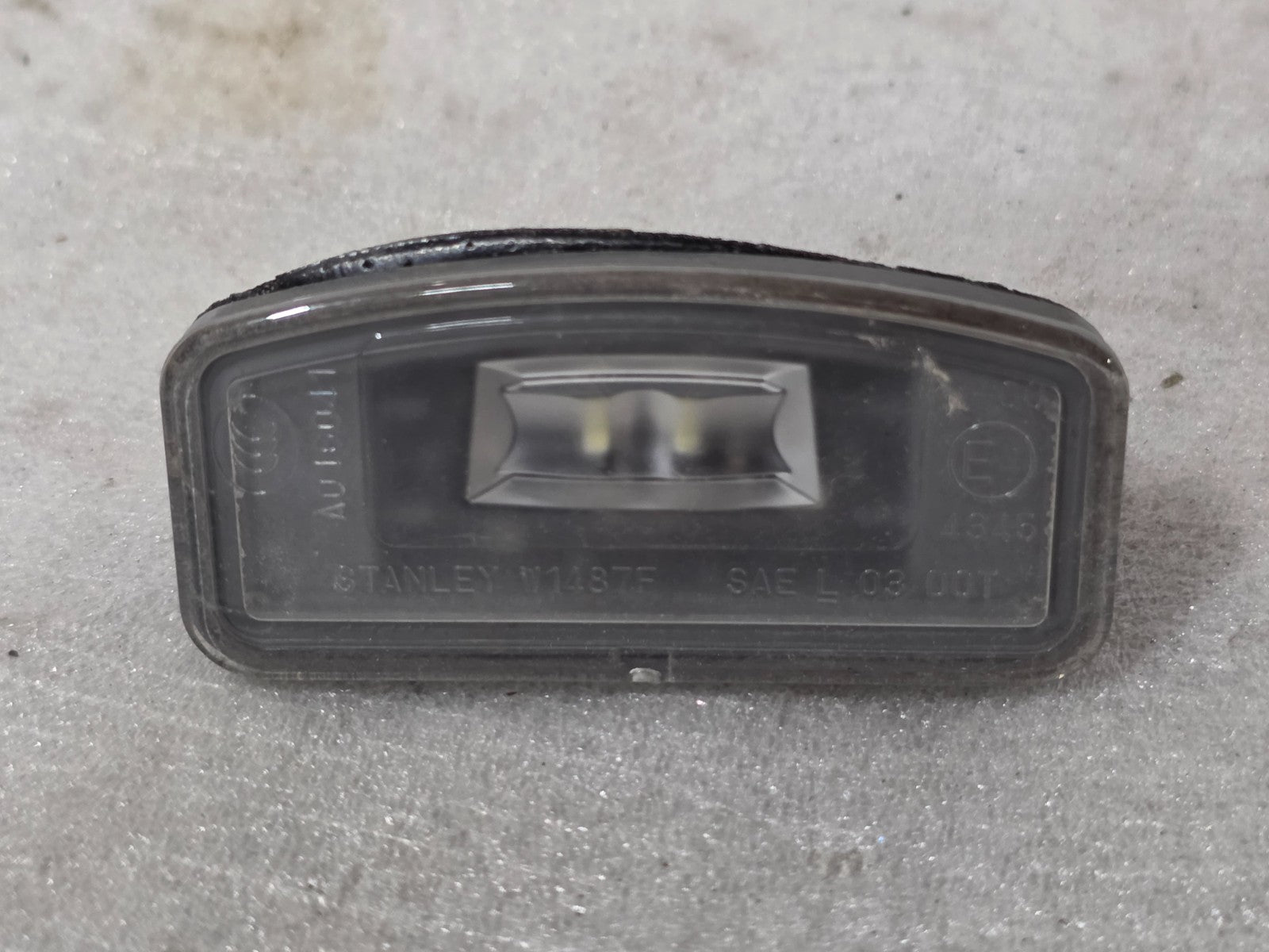 2015-2017 ACURA TLX REAR LICENSE PLATE LIGHT LAMP OEM