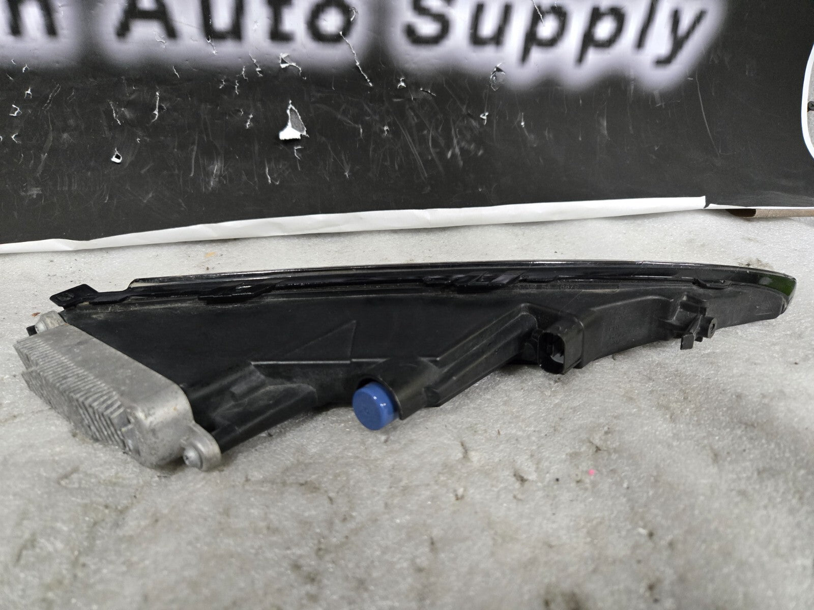 2019-2021 Porsche Macan Front Left LH Daytime Running Light 95B953081B OEM