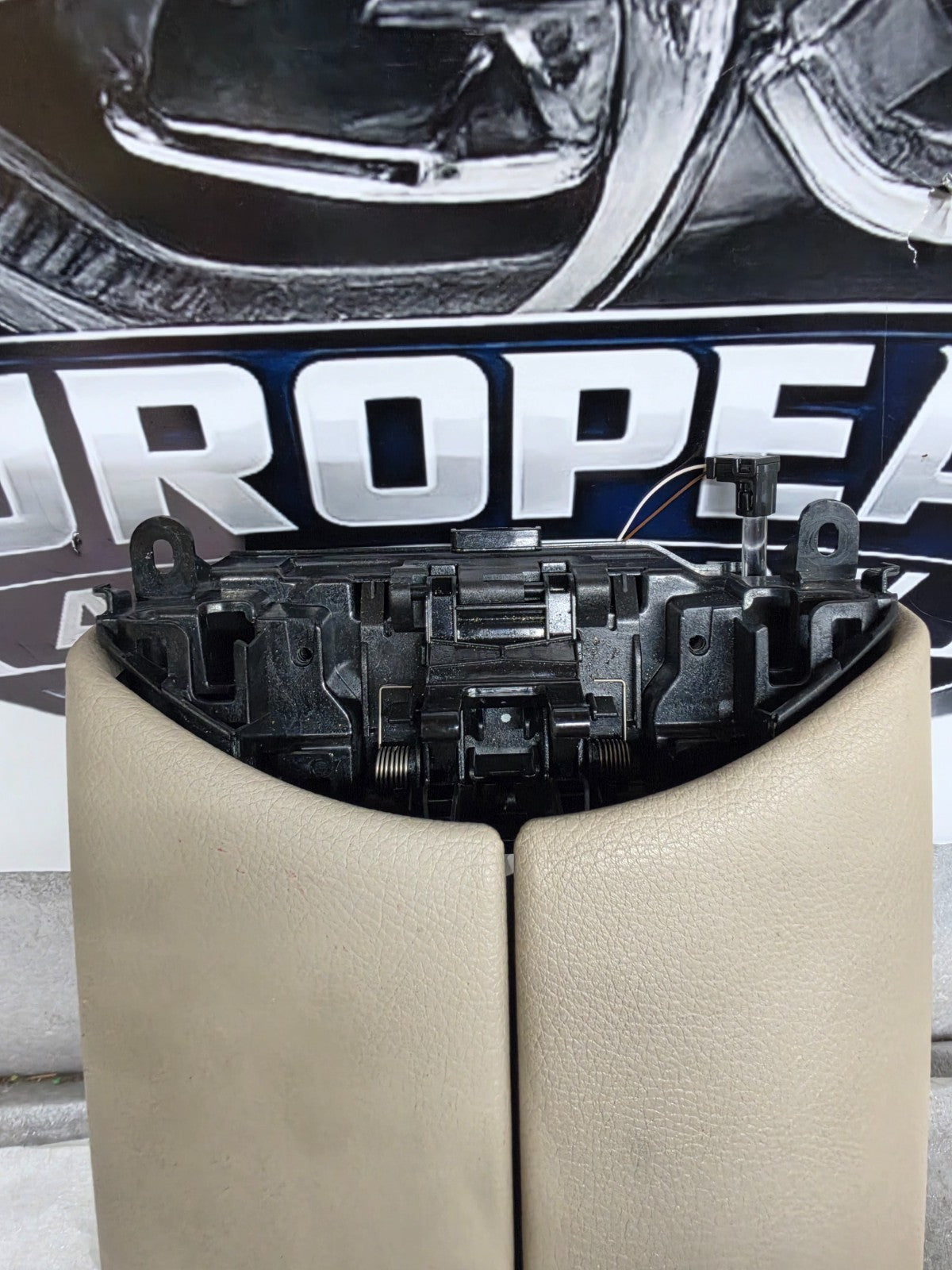 2016-2022 MERCEDES GLC300 X253 CENTER CONSOLE ARMREST LID OEM A2055406865 BEIGE