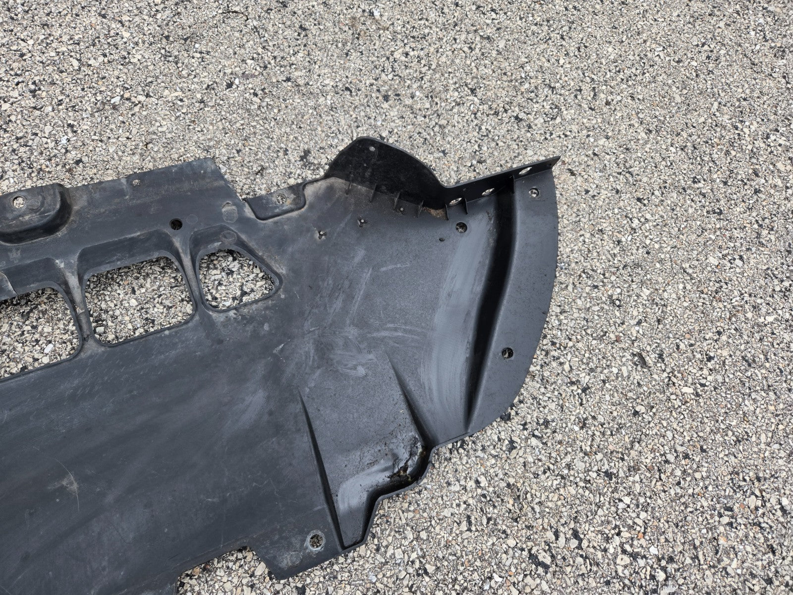 14-24 MASERATI GHIBLI FRONT LOWER UNDER BODY SPLASH GUARD SHIELD PANEL COVER OEM